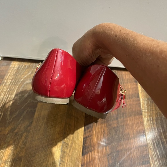 Red Pointed Toe Women's Shoes - Picture 4 of 6